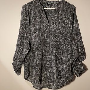 Jones New York Size Large Flowy Button Up Blouse